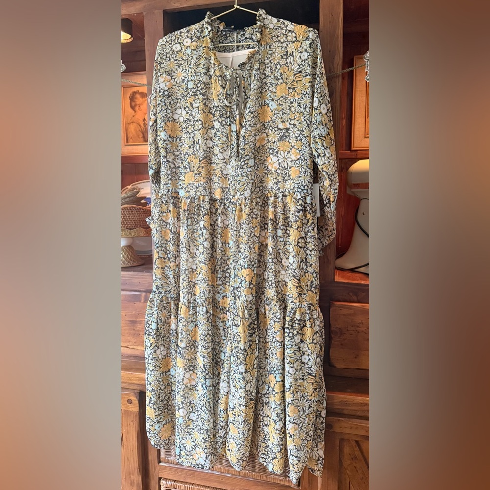 Black Tape floral long sleeve dress